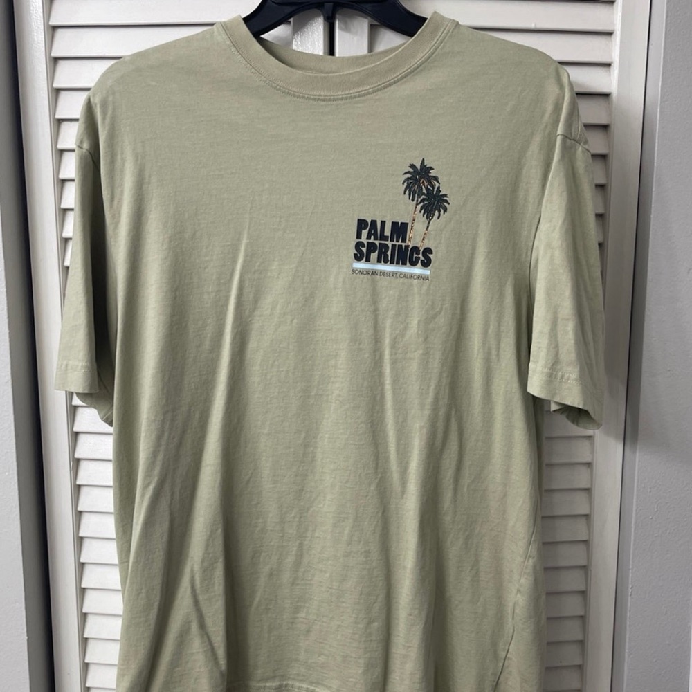 H&M t-shirt EUC (S-relaxed fit) - Picture 3 of 4
